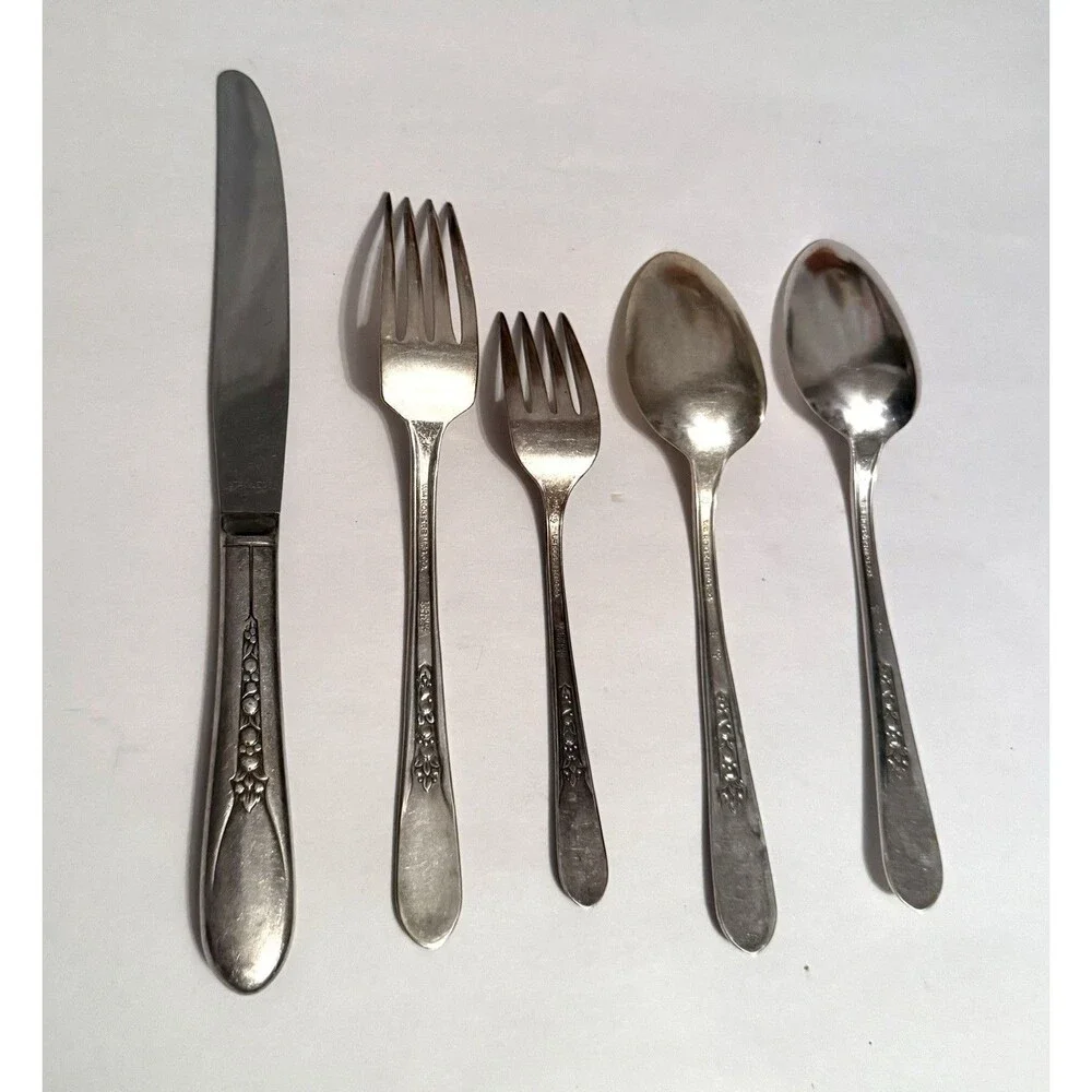 Set Of 5 Wm A Rogers MPG. CO Original Silver Plate Spoons, Forks And Knife